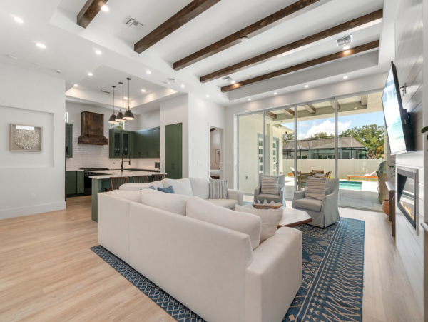 Luxury 4-Bedroom Home Near Vanderbilt Beach in Naples